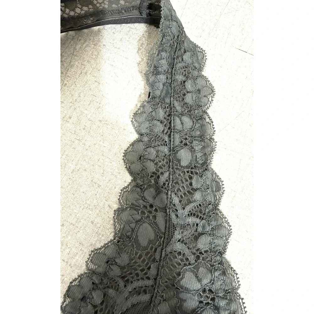 Free People Intimately Free Women's Size Medium Gray Lace Halter Bralette